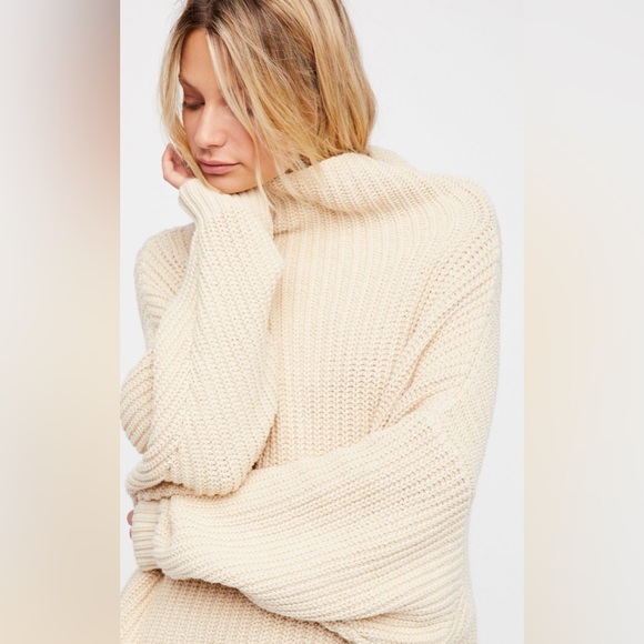 Free People Sweaters - FREE PEOPLE // swim too deep sweater // cream // size medium // gentle use